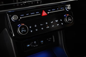  Auto Dual Zone Climate Control